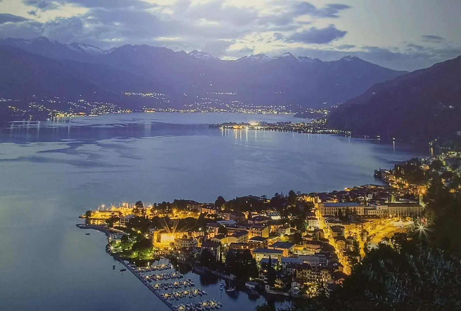 בלאנו Luce Sul Lago - Centro Storico - Lake 3Min Walking דירה